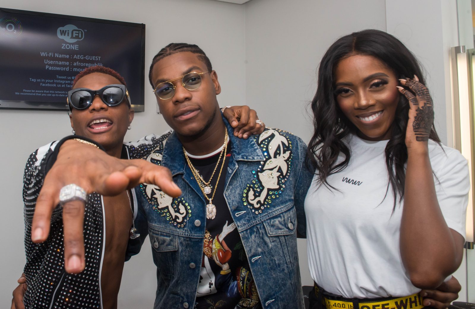 o2 Arena, London, United Kingdom. 26th May 2018.  John Boyega and Tiwa Savage in wizkid's dressing room before his performances on stage during AFROREPUBLIK festival at The O2 Arena. Michael Tubi / Alamy Live News