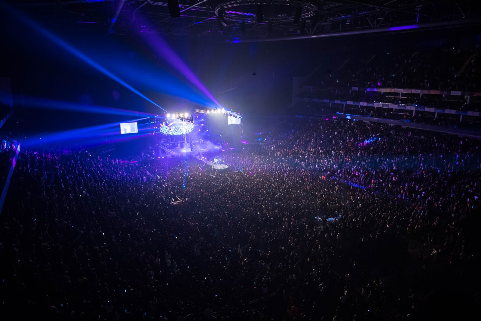 london, United Kingdom.  January 27, 2019. Davido performs live on stage at  The O2 Arena. Michael Tubi / Alamy Live News