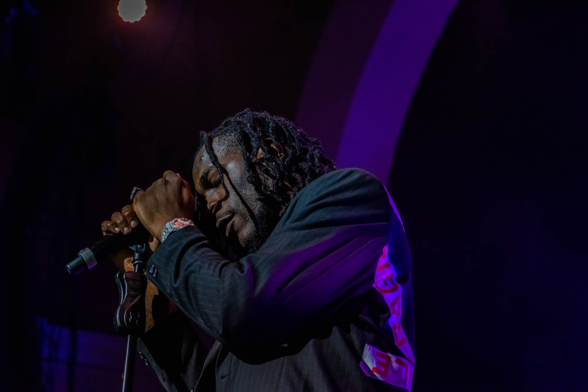 London, United Kingdom. 7th October 2018.  Burna Boy performs live at Brixton Academy.  Photographed by Michael Tubes